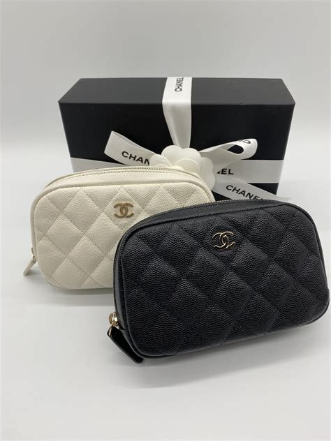 ポーチ CHANEL(シャネル) 